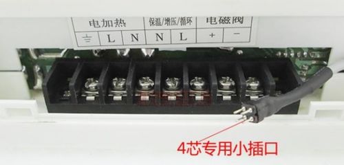太阳能热水器水位表只显示20和100的原因及自动上水器问题解析